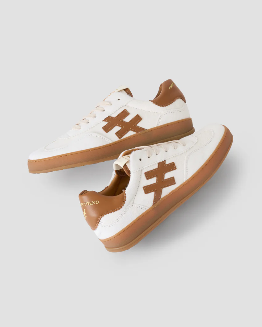 deportiva iconic ii pony off white