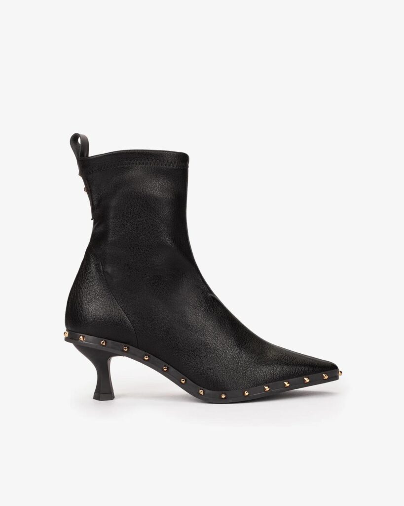 botin tachuelas negro